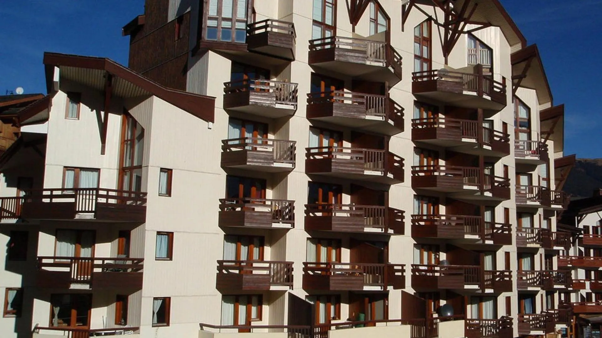 Duplex Lumineux Au Coeur De La Station, Skis Aux Pieds, Proche Commerces Et Piscine D'Ete. - Fr-1-513-24 La Tania