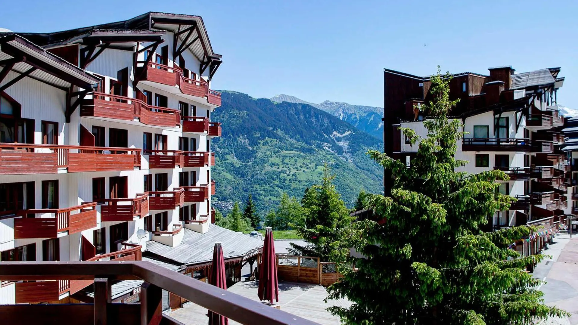 Duplex Lumineux Au Coeur De La Station, Skis Aux Pieds, Proche Commerces Et Piscine D'Ete. - Fr-1-513-24 La Tania Apartment